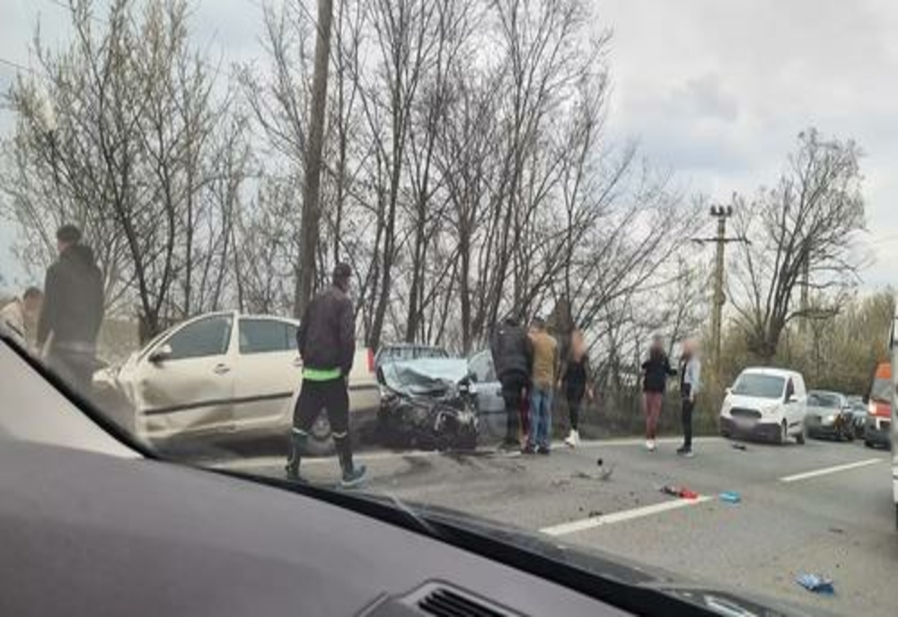 Prahova. Accident pe DN 72, în comuna Ariceştii Rahtivani! O persoană a rămas încarcerată!