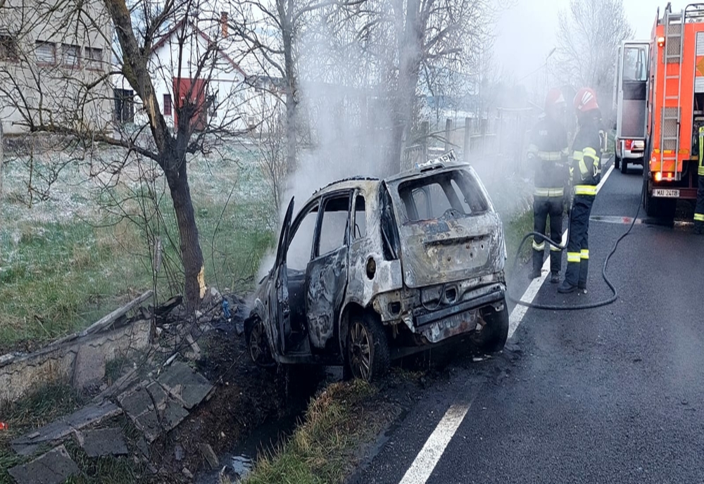 VIDEO: Accident urmat de incendiu în Jucu! Un autoturism s-a făcut scrum