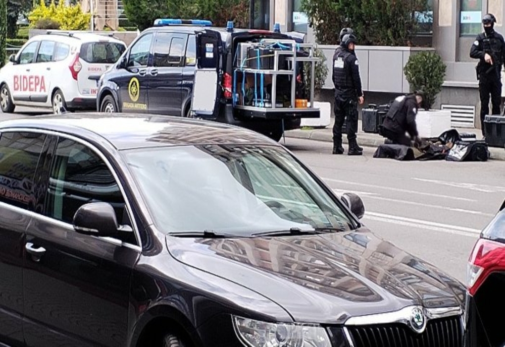 Alertă cu bombă în Ploieşti! Bagaj suspect găsit într-o bancă