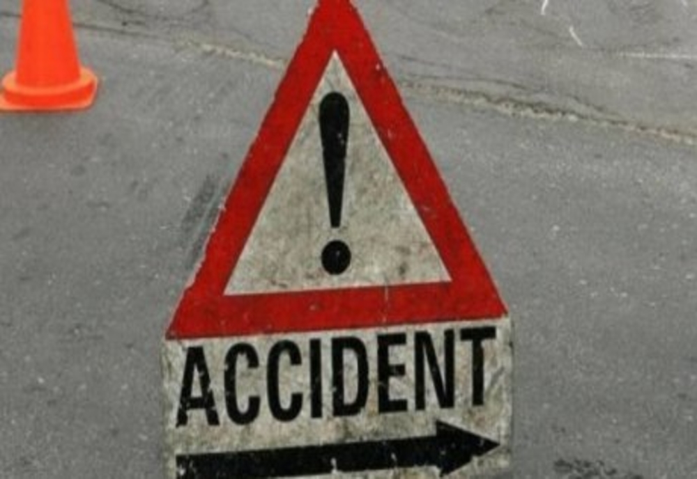 Accident produs de o șoferiță neatentă