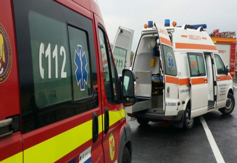 Accident la Borănești. Două persoane la spital