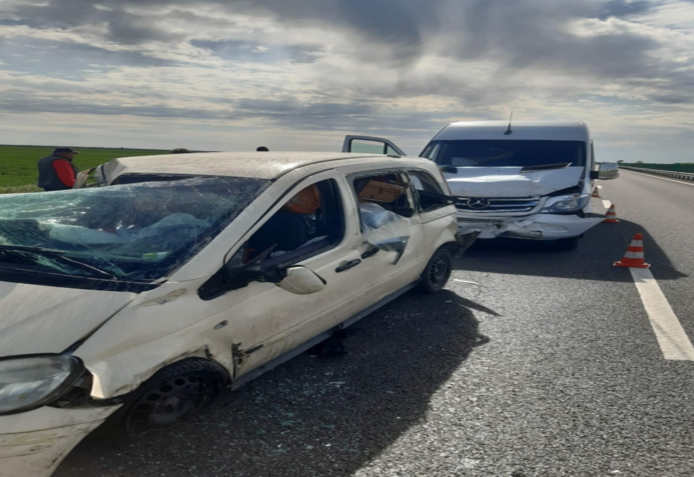 FOTO Accident grav pe Autostrada Soarelui Plan roșu activat