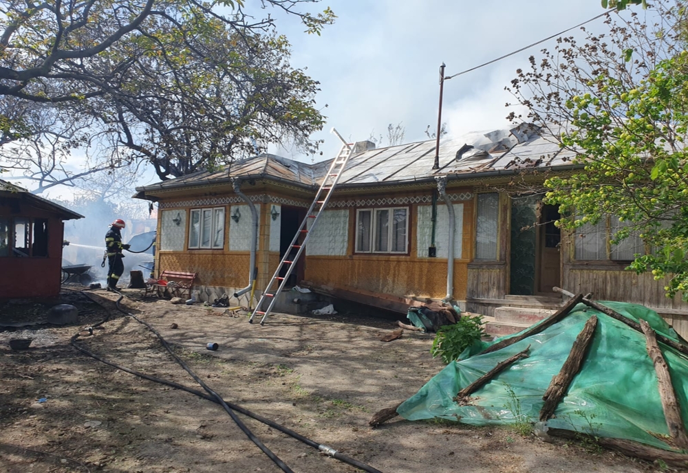 Incendiu la o locuință în localitatea Oratia, comuna Podgoria, din județul Buzău