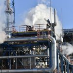 Alertă la Rafinăria Petromidia! Două persoane au căzut într-un bazin / Un bărbat a murit