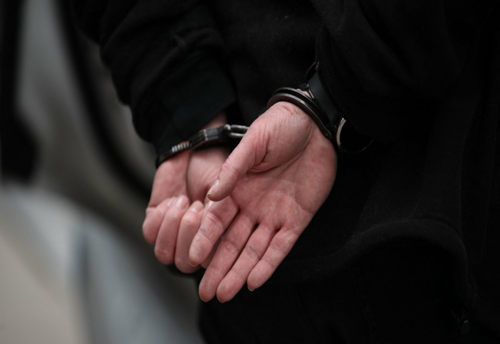 Un bărbat din comuna Brebu, condamnat la trei ani de închisoare pentru furt, prins și închis la Penitenciarul Mărgineni