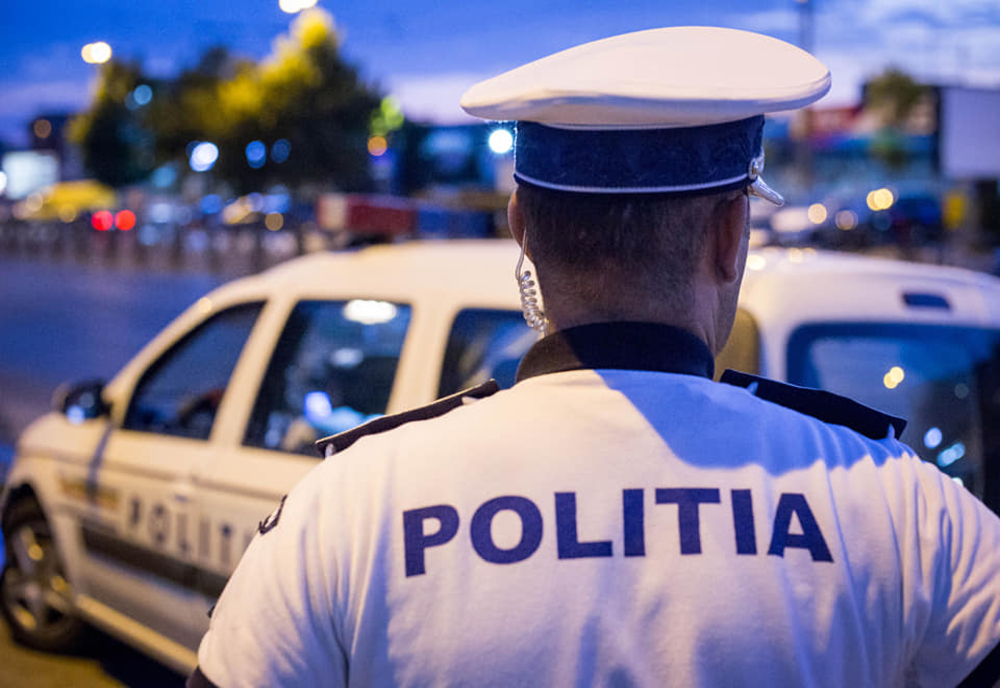 Polițist din București, atacat cu cuțitul de un copil de 14 ani. Bărbatul, lovit în zona pieptului