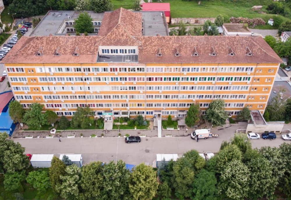 Bani pentru Spitalul Judeţean de Urgenţă Reşiţa şi pentru centrele şcolare de educaţie incluzivă din Caraş-Severin