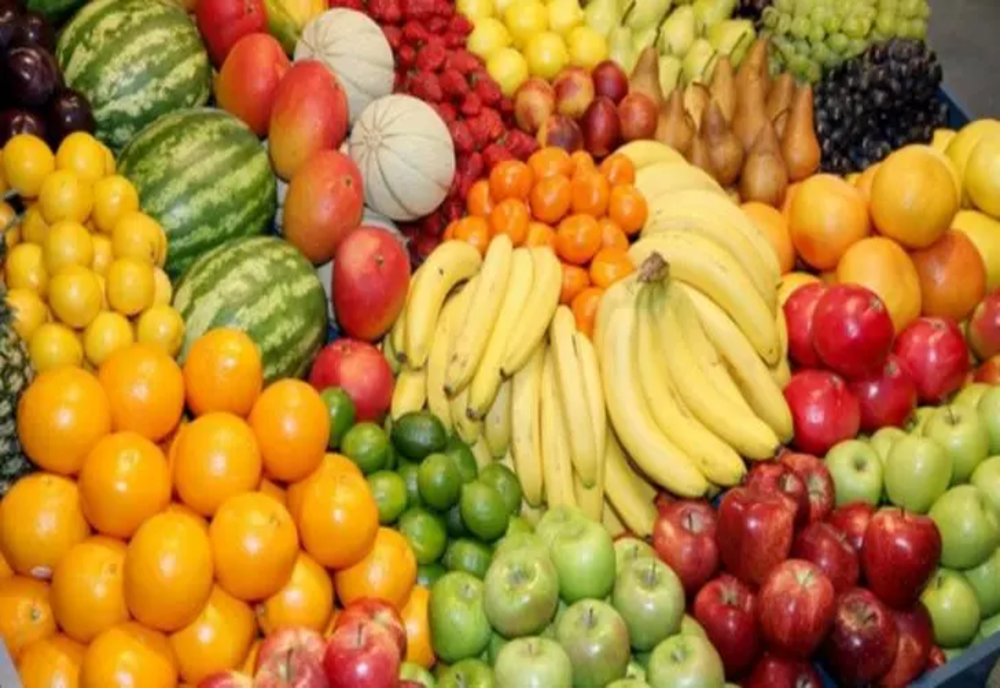 Românii NU știu ce mănâncă: fructele și legumele, tratate cu SUBSTANȚE NOCIVE! Cum ajung produsele la raft
