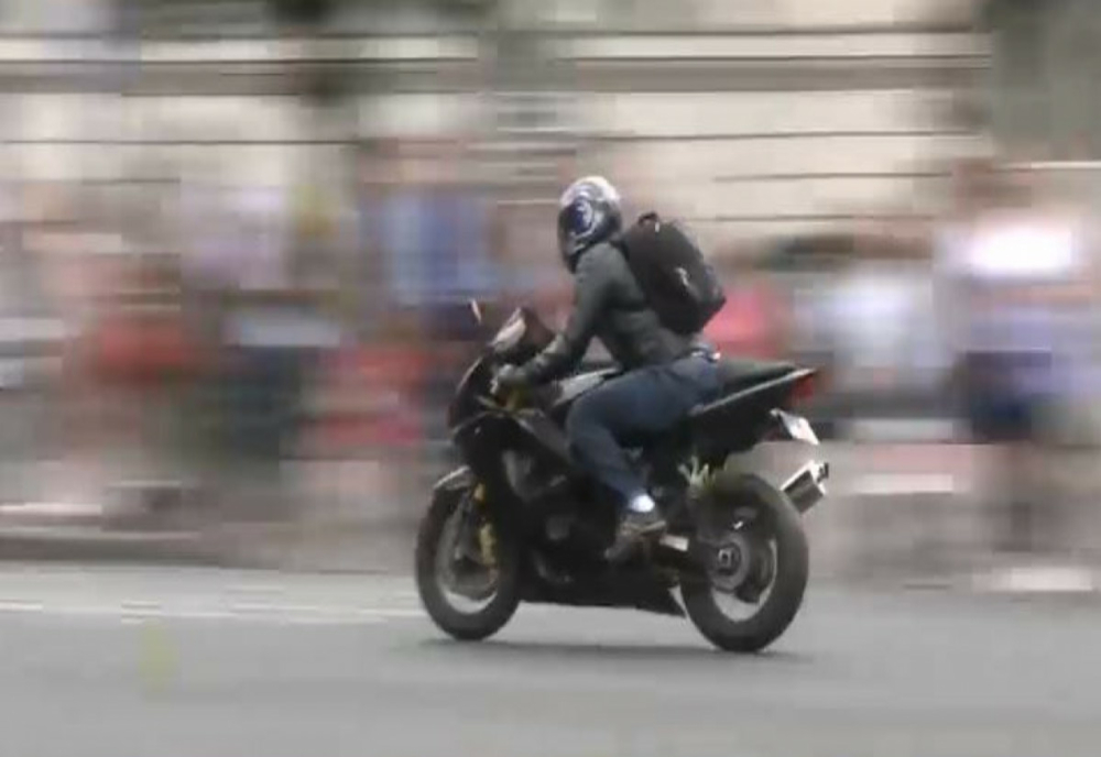 Motociclist de 21 de ani, prins de două ori de radar pe strada Isaccei