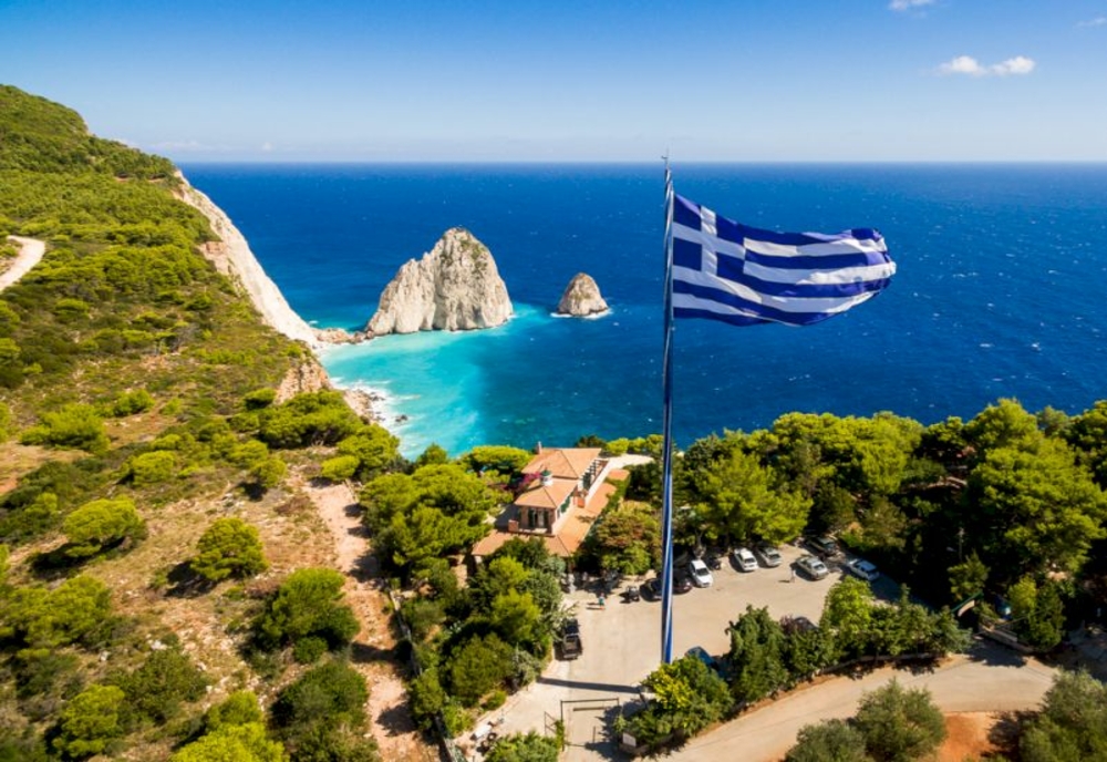 Cât de afectați vor fi turiștii români de taxa de climă introdusă în Grecia de anul acesta