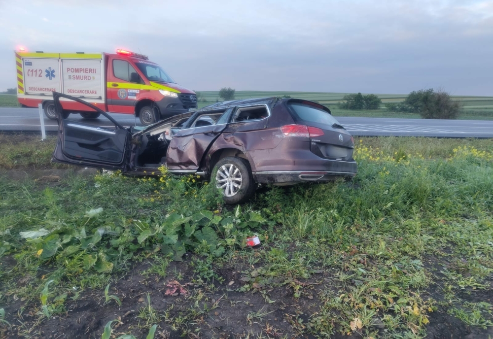 Accident pe un drum din Suceava! Trei persoane au ajuns la spital