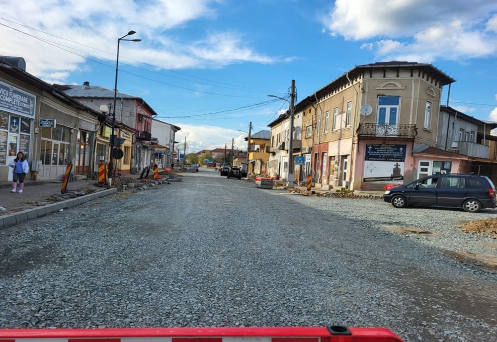 Restricţii pe o stradă importantă din Giurgiu din cauza unor lucrări de asfaltare