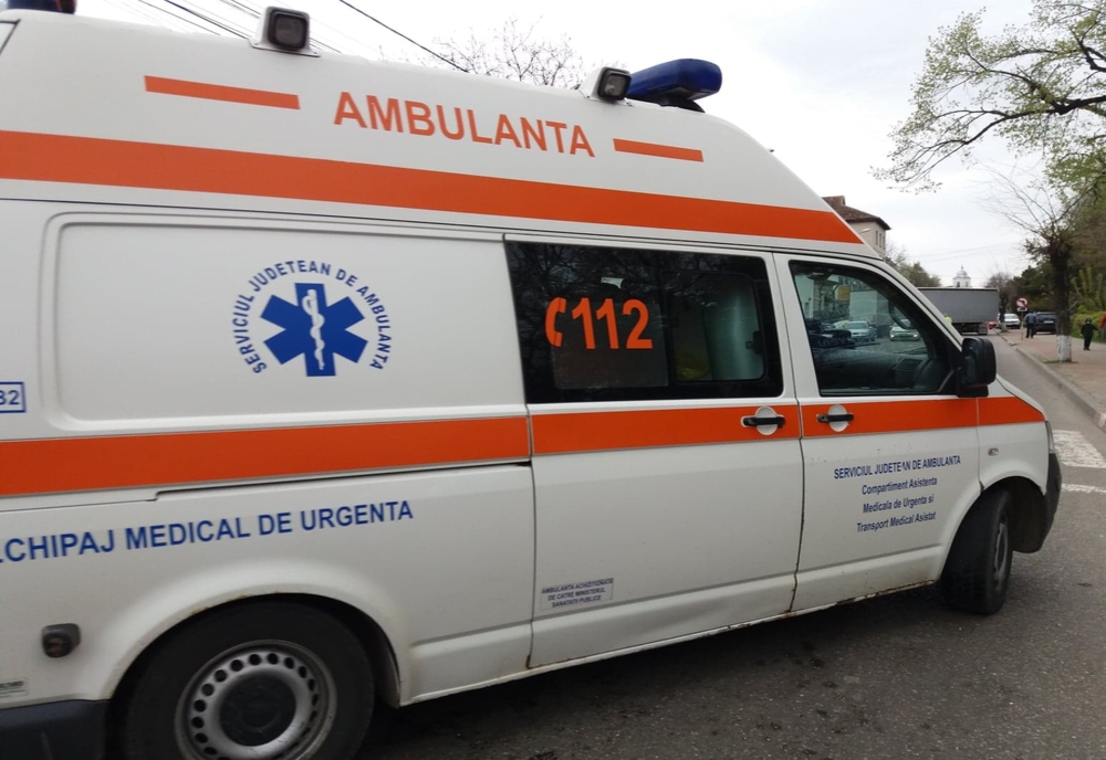 Incidente la Evaluarea Națională, în Timiș: un elev a fost eliminat, altul a ajuns la spital după ce i s-a făcut rău în timpul examenului
