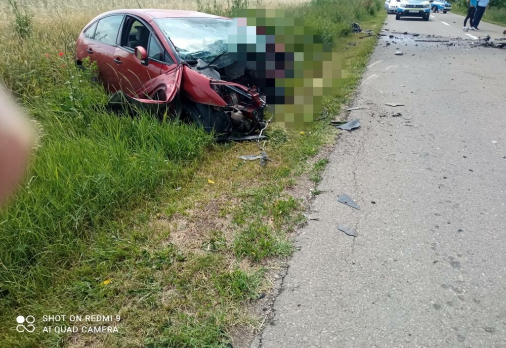 Prahova. Un şofer urmărit de poliţie a produs un accident cu doi morţi şi un rănit