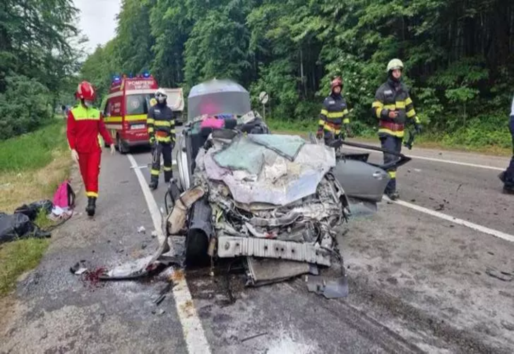 Accident CUMPLIT în Suceava – Doi tineri au murit
