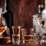 Producătorii şi importatorii de băuturi spirtoase din România spun că încasările la bugetul de stat din acciza la alcool etilic au scăzut cu 2,6 % în primul semestru