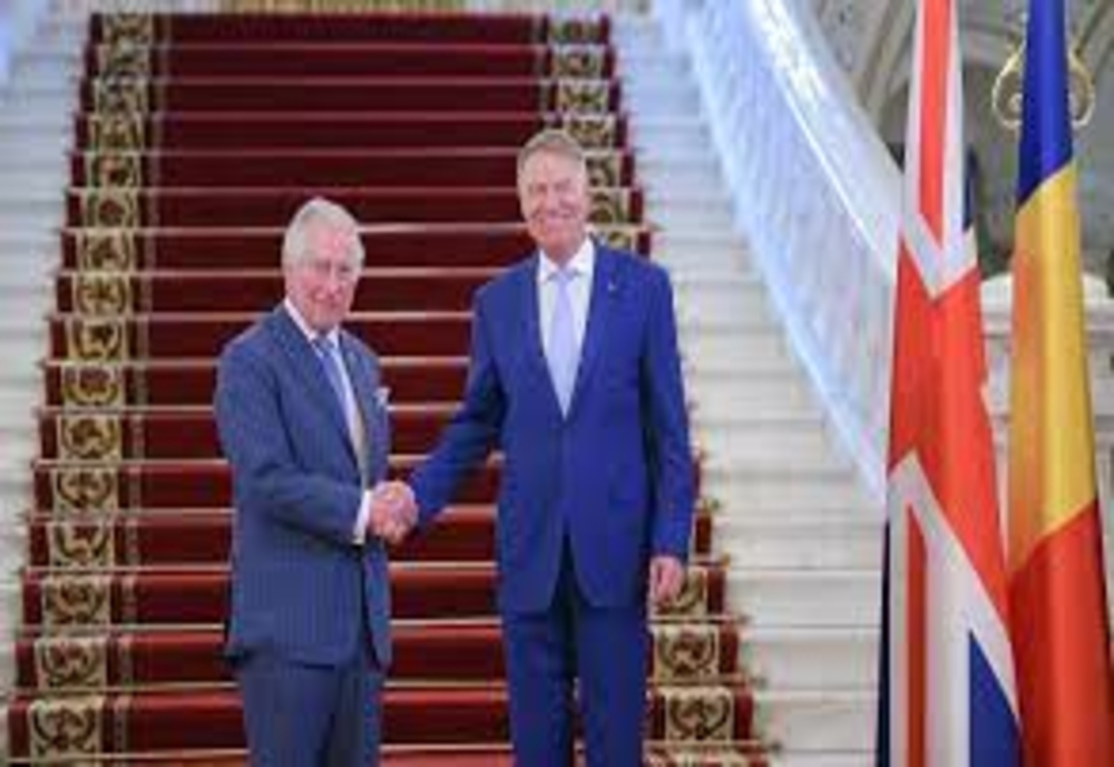 Regele Charles al III-lea a ajuns în România. Suveranul a fost primit de preşedintele Klaus Iohannis la Palatul Cotroceni