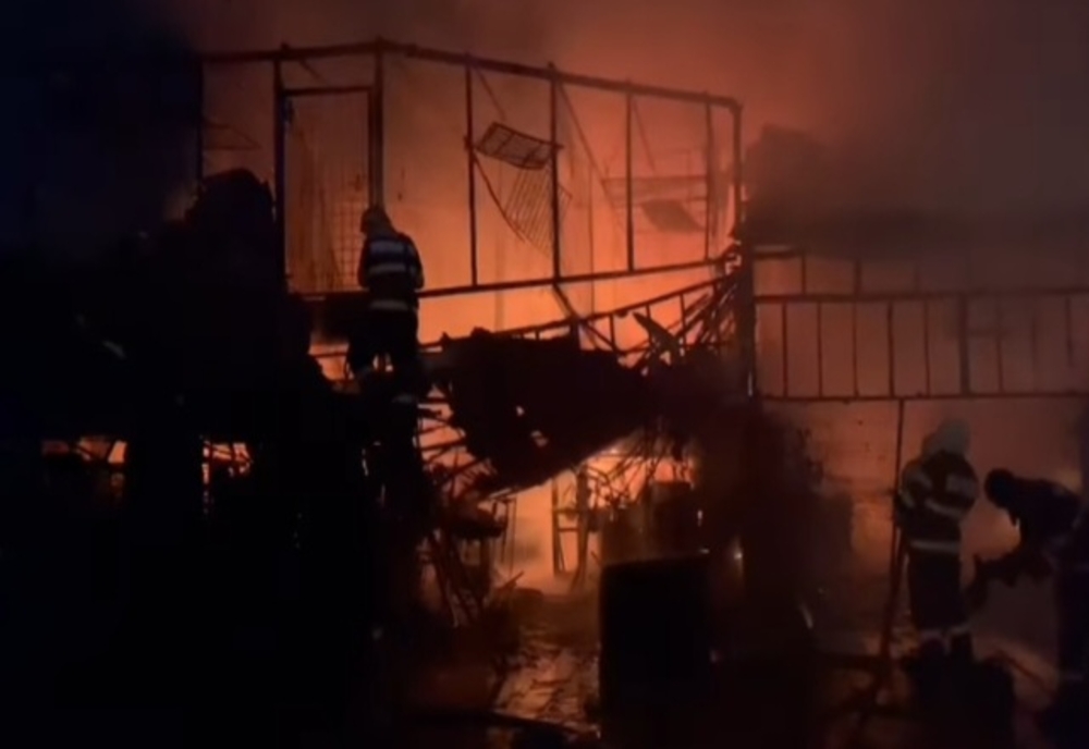 O magazie cu lemne a ars într- un incendiu, în comuna Șimian