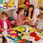 Pedeapsă extremă într-o grădiniță din București – Ce a fost pusă să facă o copilă în vârstă de doar 3 ani