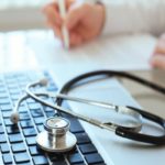 Medicii își dau DEMISIA din contractele suplimentare de gărzi. Angajații din Sănătate, la un pas de GREVA GENERALĂ