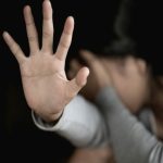 Caz revoltător în Vaslui: 2 fetițe, agresate sexual de bătrânul pe care-l ajutau – Detalii șocante: erau puse să jure pe Biblie că nu spun nimic