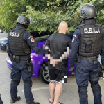 Percheziții într-un dosar similar cu cel al fraților Tate