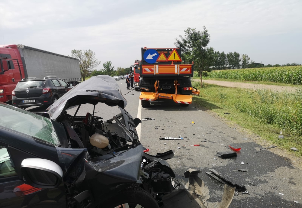 Foto: Accident la Poșta Câlnău