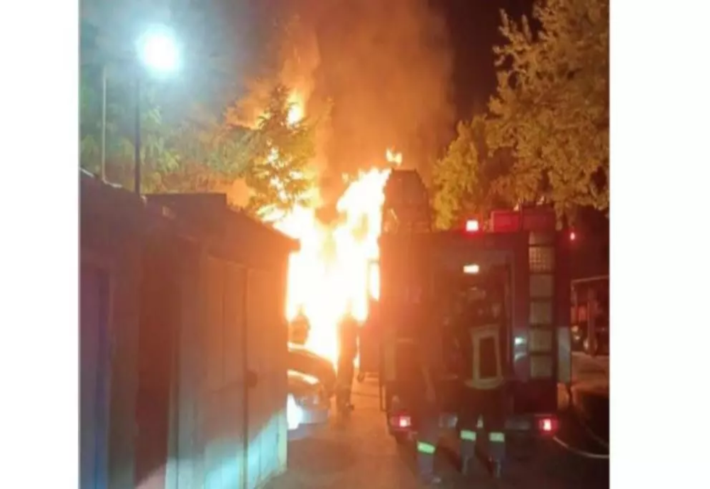 Vandalism, foc și distrugere! Atac la adresa comunității din Târgu Mureș! Oare ce mai urmează?