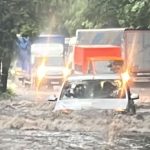 Vremea a făcut prăpăd în România. Culturi distruse, străzi inundate și grindină de mărimea unei mingi de tenis