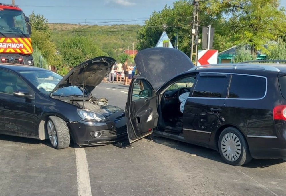 Accident cu 8 persoane rănite pe DJ 251, în interiorul localității Cuza Vodă, județul Galați