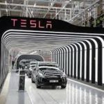 Mașinile Tesla, probleme cu direcția. Sute de mii de automobile ar putea fi rechemate în fabrică