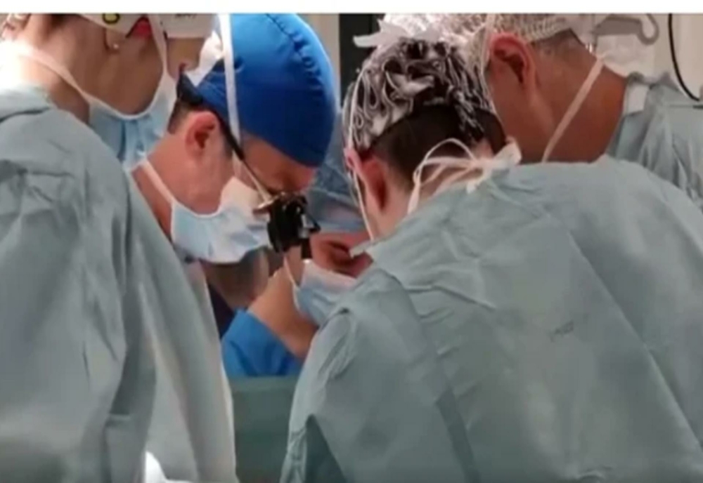 Premieră medicală în România, la Târgu Mureş. O inimă artificială a fost implantată, pentru prima oară, la un copil