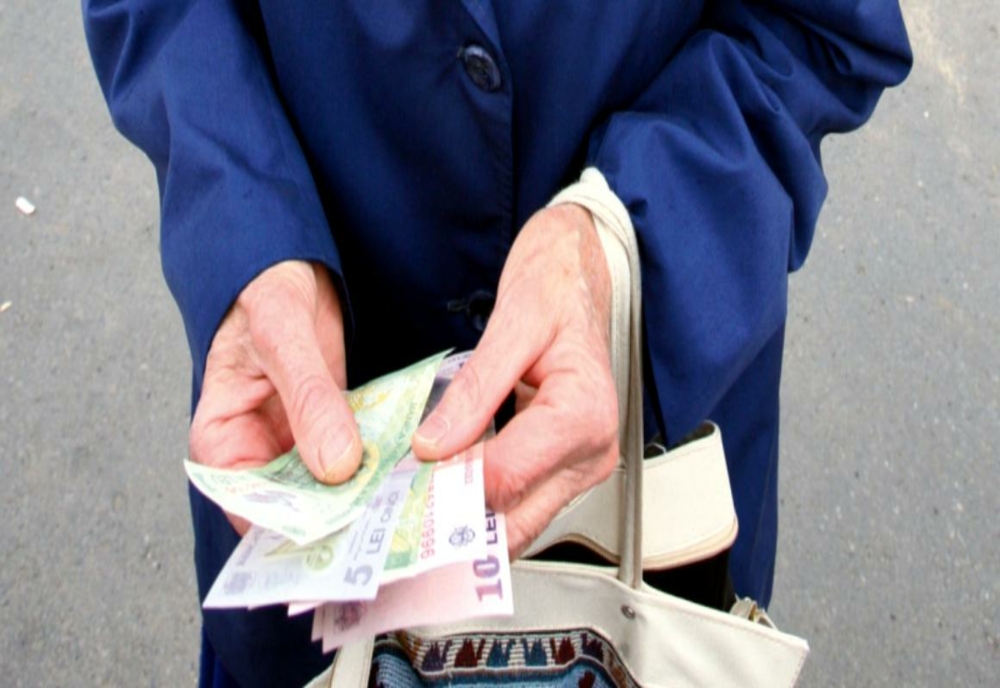 Când vor crește pensiile? Anunțul premierului Ciolacu pentru pensionarii români