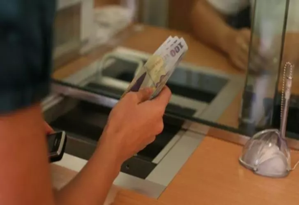 Crește numărul restanțierilor la bănci: Peste 200.000 de români au întârzieri și cer renegocierea contractelor