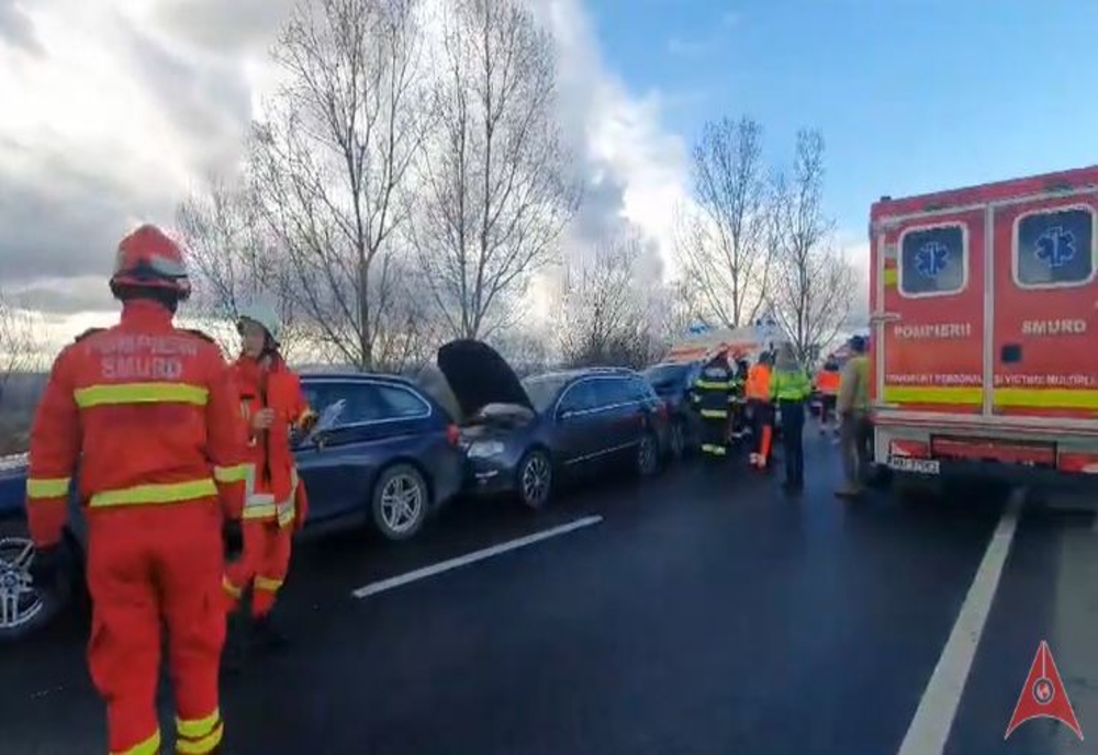 Accident grav, în Suceava: 3 mașini făcute praf, mai multe victime confirmate