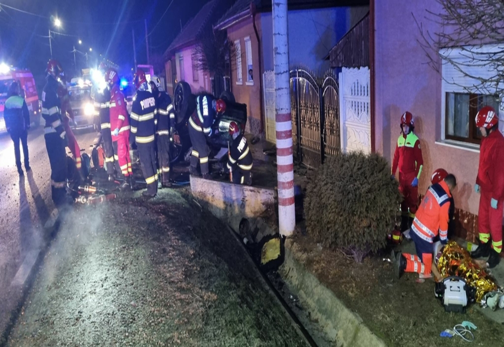 Un bebeluș de 8 luni și un bărbat de 29 de ani au murit într-un accident produs în județul Sibiu