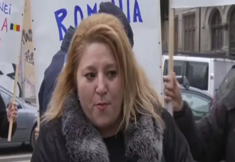 Diana Șoșoacă, delir total după eșecul protestului din Piața Constituției. Senatoarea amenință jurnaliștii cu pușcăria