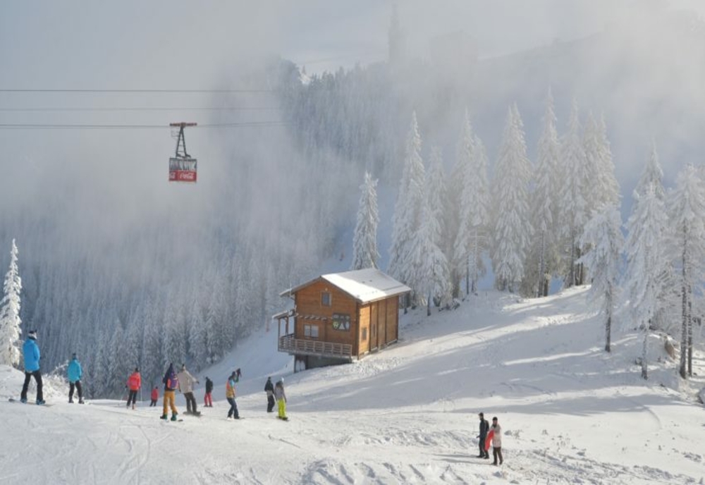 Vreme ideală pentru practicarea sporturilor de iarnă, astăzi, în Poiana Brașov