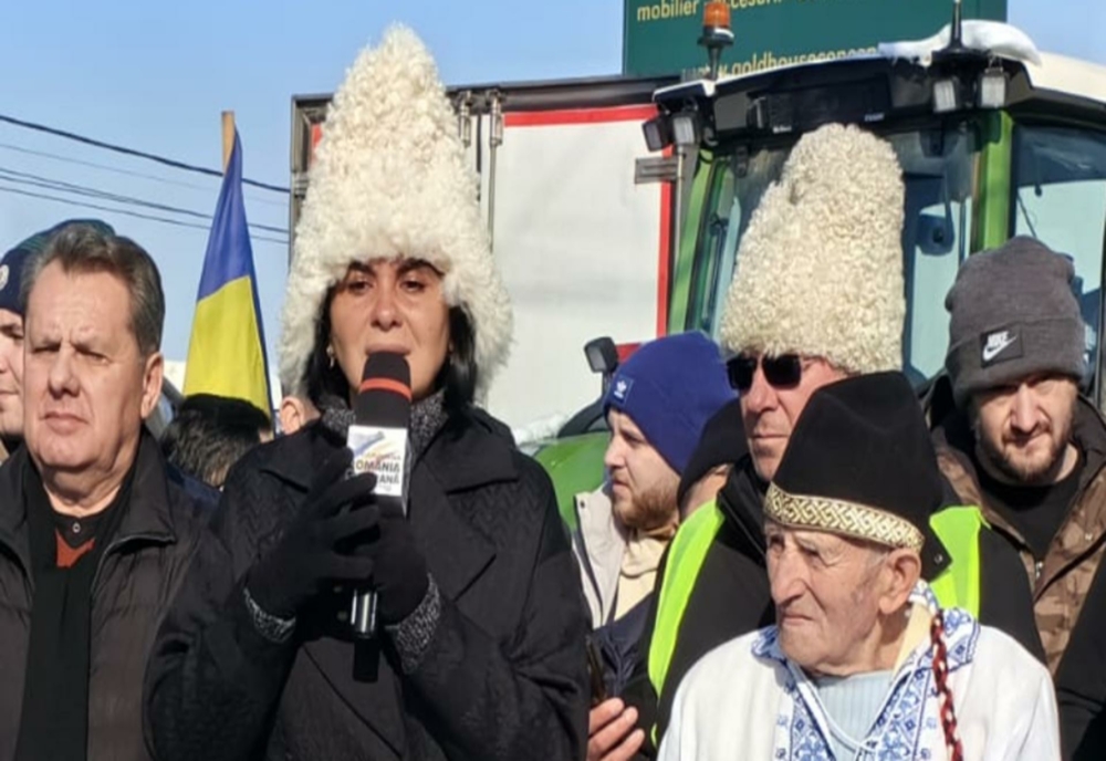 Jurnaliștii Realitatea PLUS, emisiuni maraton de Ziua Unirii – Alexandra Păcuraru, 4 ore alături de protestatarii de la Afumați