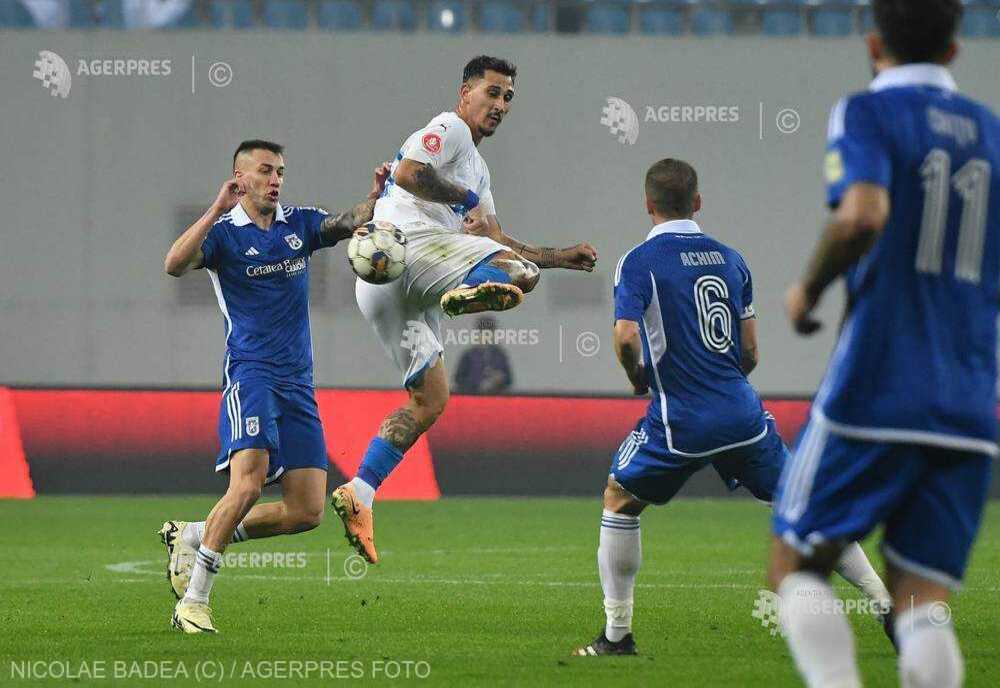 Universitatea Craiova a câştigat derby-ul cu FCU Craiova (2-1), în Superligă