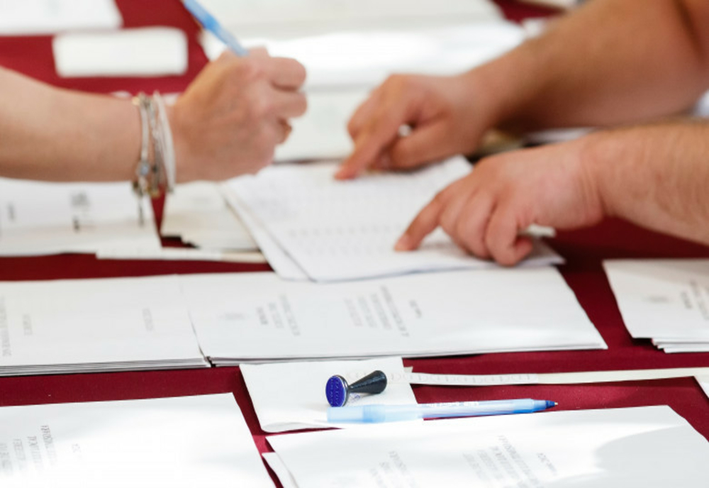 BEC A TRANSMIS CCR RENUMĂRAREA PARȚIALĂ A VOTURILOR DIN PRIMUL TUR, FĂRĂ PESTE 600.000 DE VOTURI DIN DIASPORA