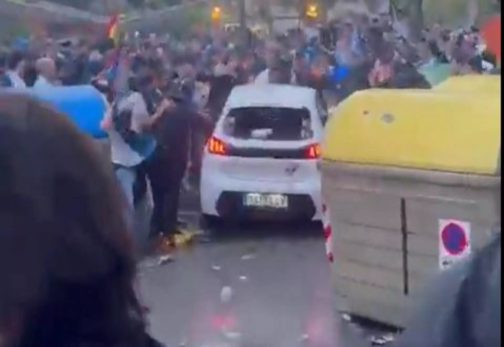 INCIDENT RUTIER ÎNAINTEA MECIULUI ESPANYOL – FC BARCELONA. 14 SUPORTERI RĂNIȚI