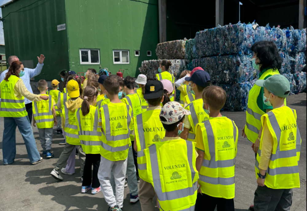 MICII ECOLOGIȘTI ÎN ACȚIUNE – LECȚII DE RECICLARE ÎN SĂPTĂMÂNA VERDE