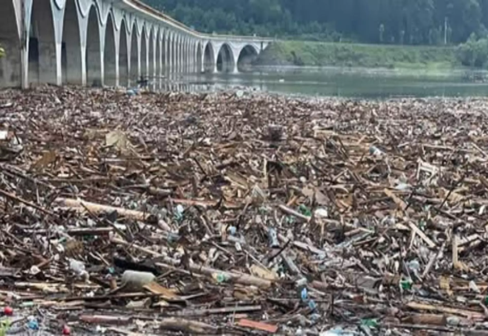 STARE DE ALERTĂ ÎN COMUNA POIANA TEIULUI, JUDEȚUL NEAMȚ, DUPĂ INUNDAȚIILE DEVASTATOARE DIN ZONĂ