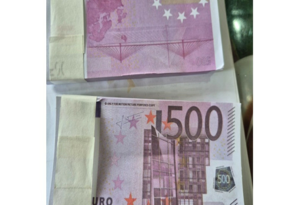 CAPTURĂ URIAȘĂ ÎN PORTUL CONSTANȚA: POLIȚIA A GĂSIT BANCNOTE FALSE DE APROAPE UN MILIARD DE EURO